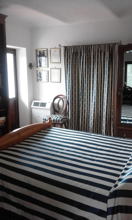 Casa Ramonda Neive Quarto foto